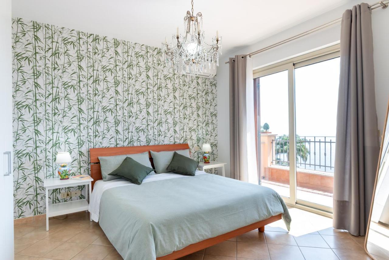 Taormina Panoramic Apartment With Parking Exteriér fotografie